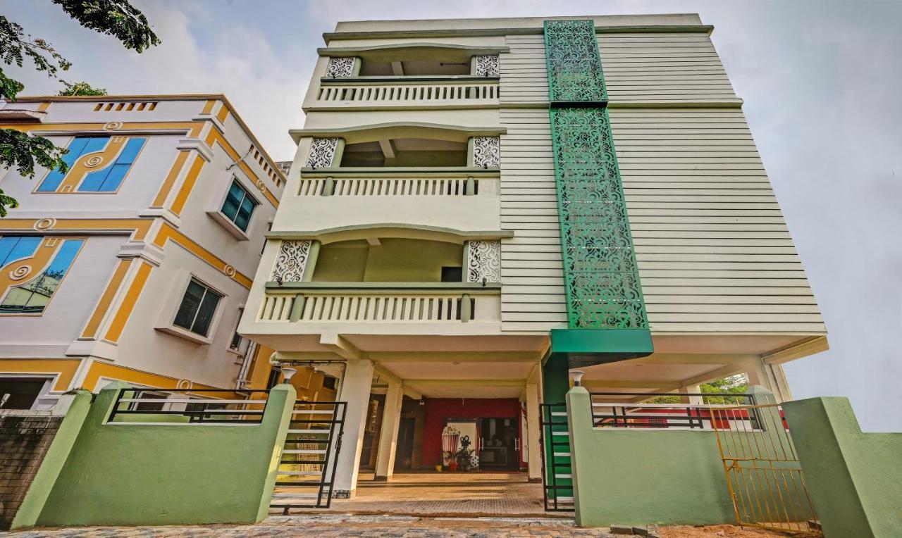 Hotel Treebo The Bollywood Bhubaneswar Esterno foto