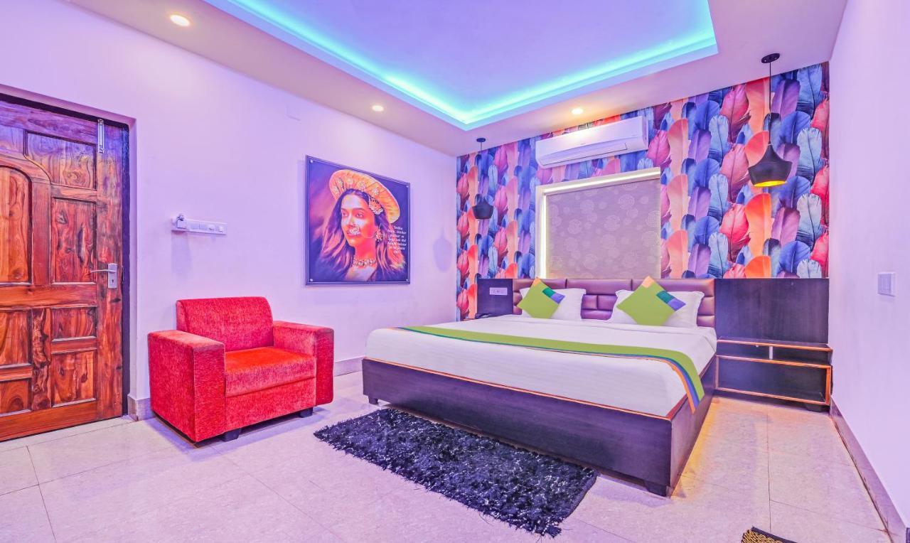Hotel Treebo The Bollywood Bhubaneswar Esterno foto